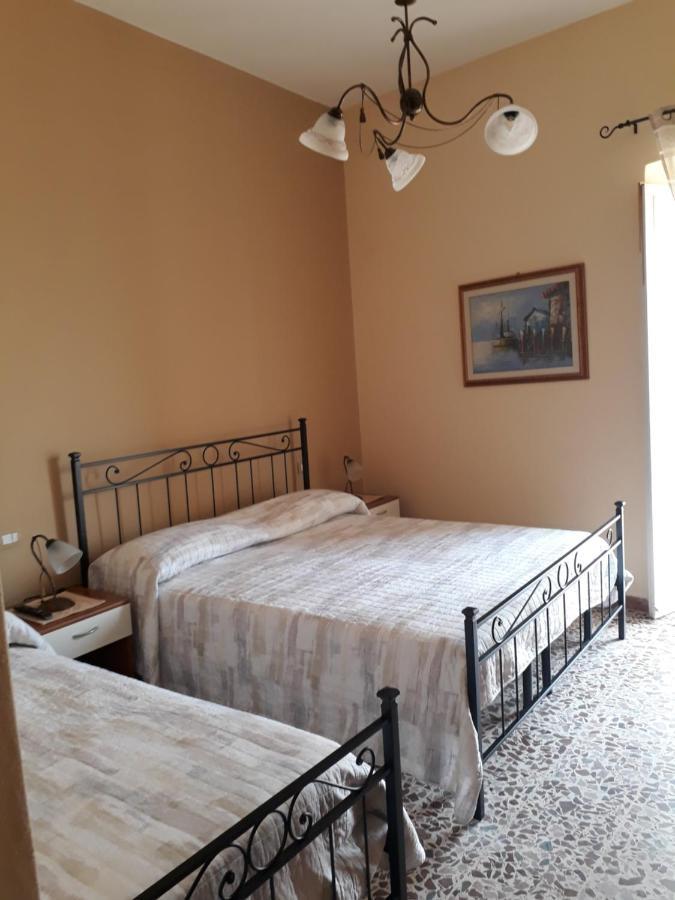 Bed and Breakfast L'Antico Faro Castelsardo Exterior foto