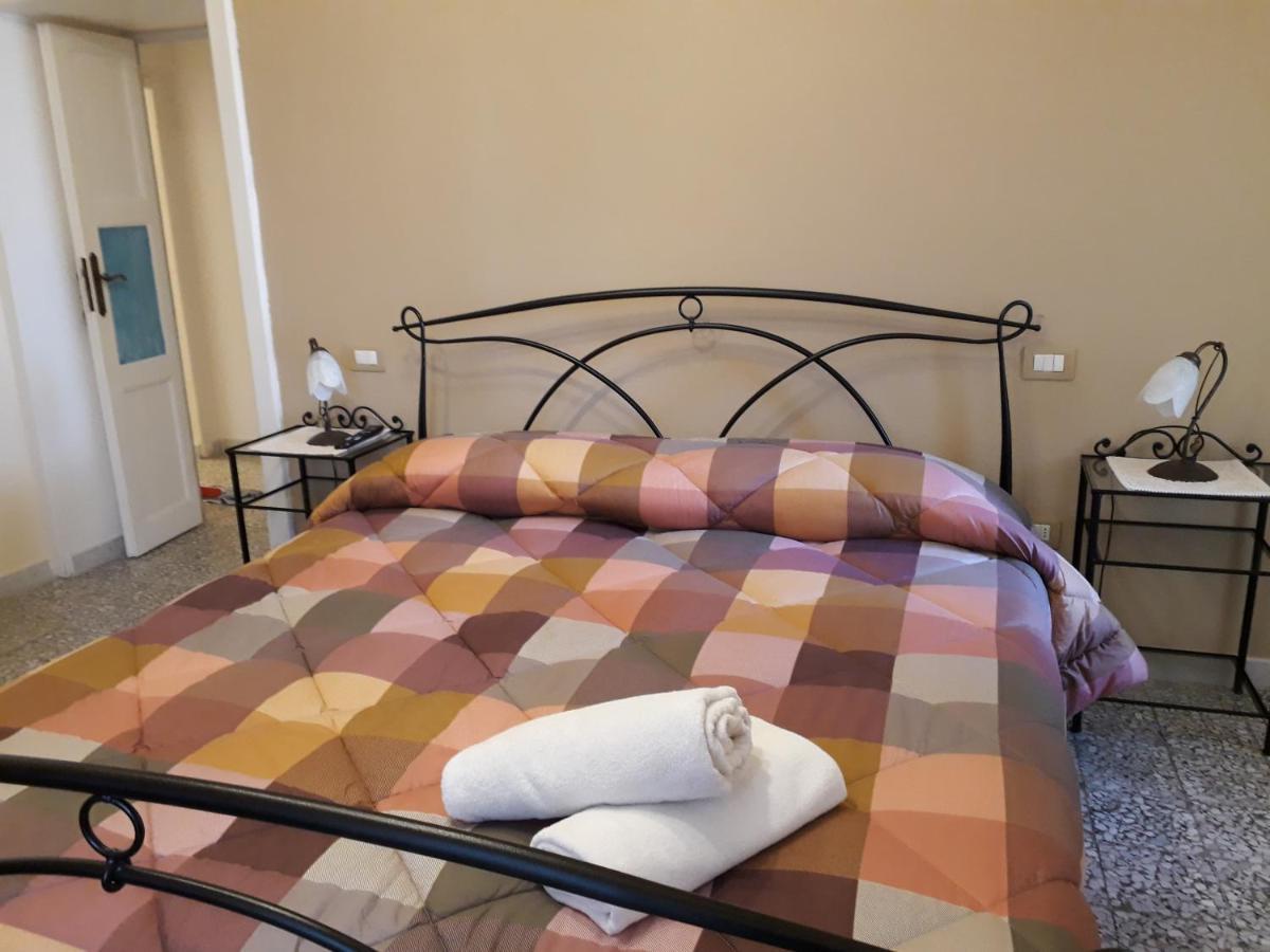 Bed and Breakfast L'Antico Faro Castelsardo Exterior foto